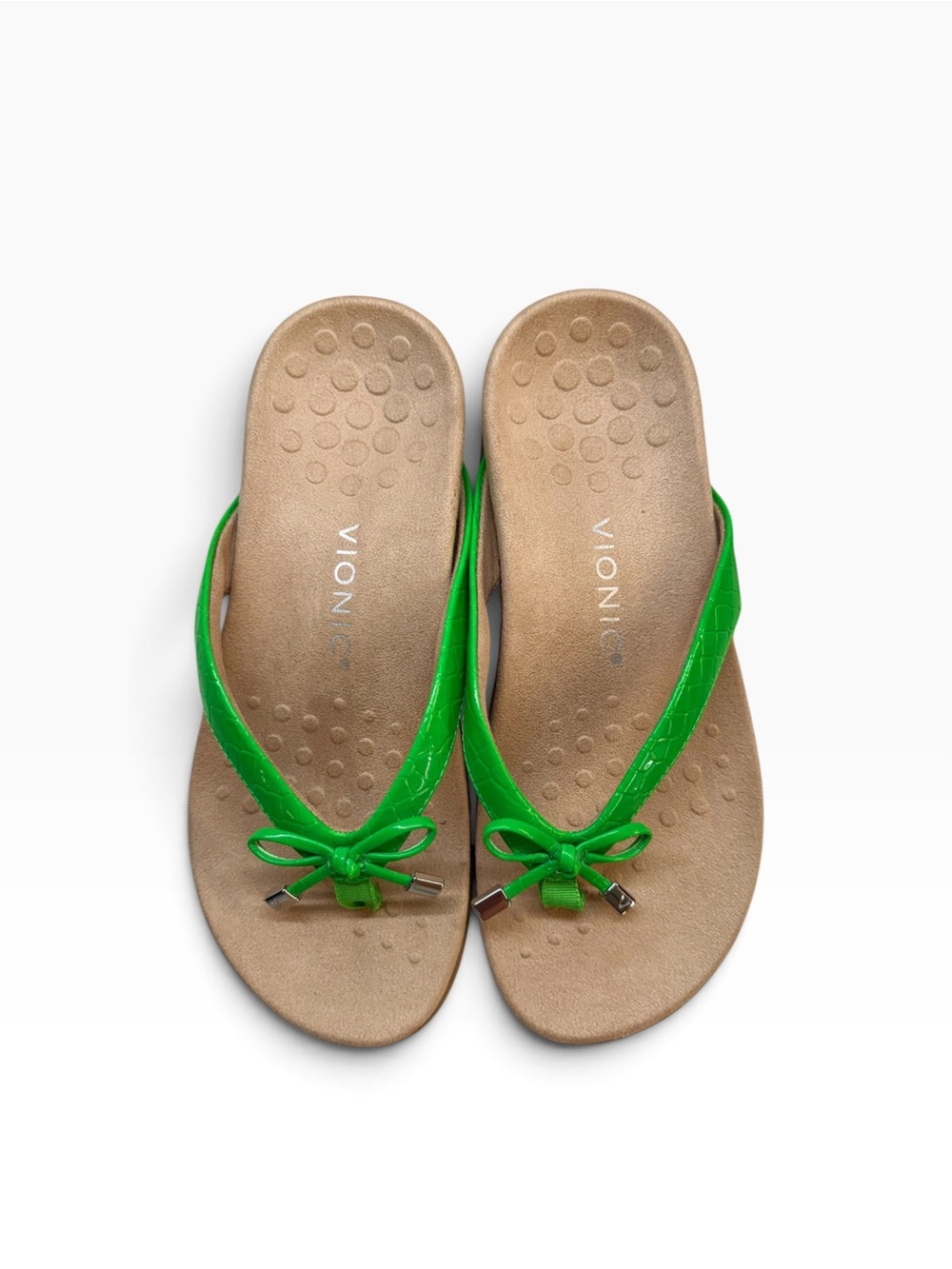 Vionic Bella Green Patent Bow Thong Sandals 7.5 Wide Orthotic Comfort NWOT